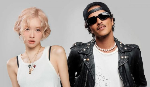 Rosé ve Bruno Mars’ın “APT.” şarkısı, dünya genelinde iTunes listelerini ele geçiriyor