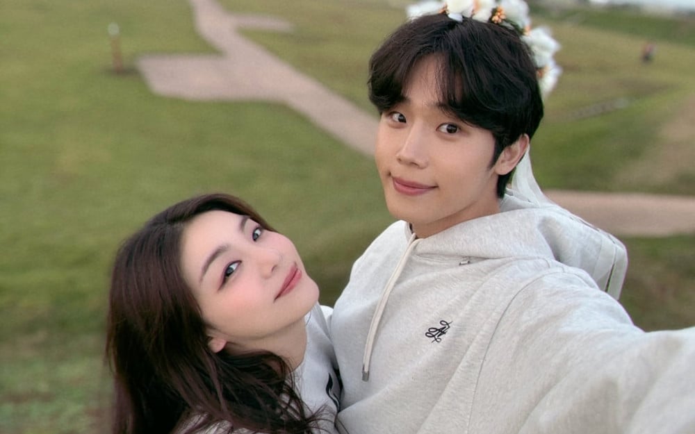 Ailee, nişanlısı Choi Si Hun ile nasıl tanışıp çıkmaya başladığını açıkladı