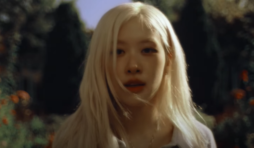 Rosé, ‘Toxic Til The End’ MV’sinde aşktan kaçamıyor