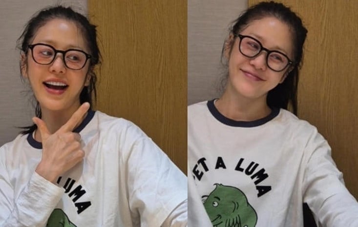 Go Hyun Jung, yeni paylaştığı selfie’lerde gençlik dolu cazibesini sergiledi