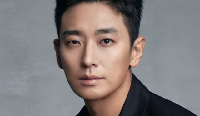 Ju Ji Hoon’un, Lee Jong Suk ve Shin Min Ah ile birlikte yeni bir tarihsel K-drama için bir araya geleceği bildiriliyor