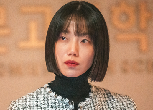 Kim Shin Rok, ‘Undercover High School’ dizisinde göz ardı edilemez bir güç olarak karşımıza çıkıyor