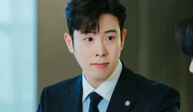 Block B’den P.O’nun, Kim Mu Yeol’un yeni K-drama’sı ‘Get Schooled’ için teklifi değerlendirdiğini belirtiyor