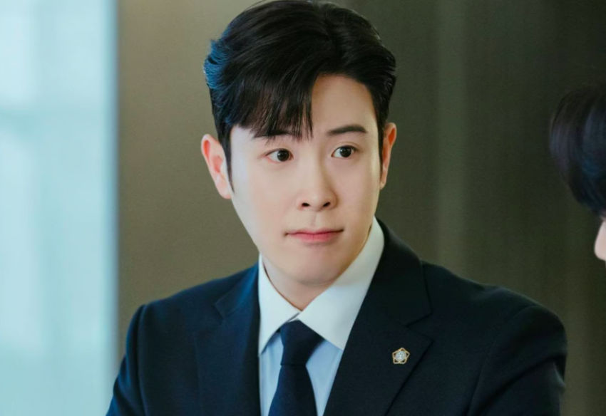 Block B’den P.O’nun, Kim Mu Yeol’un yeni K-drama’sı ‘Get Schooled’ için teklifi değerlendirdiğini belirtiyor