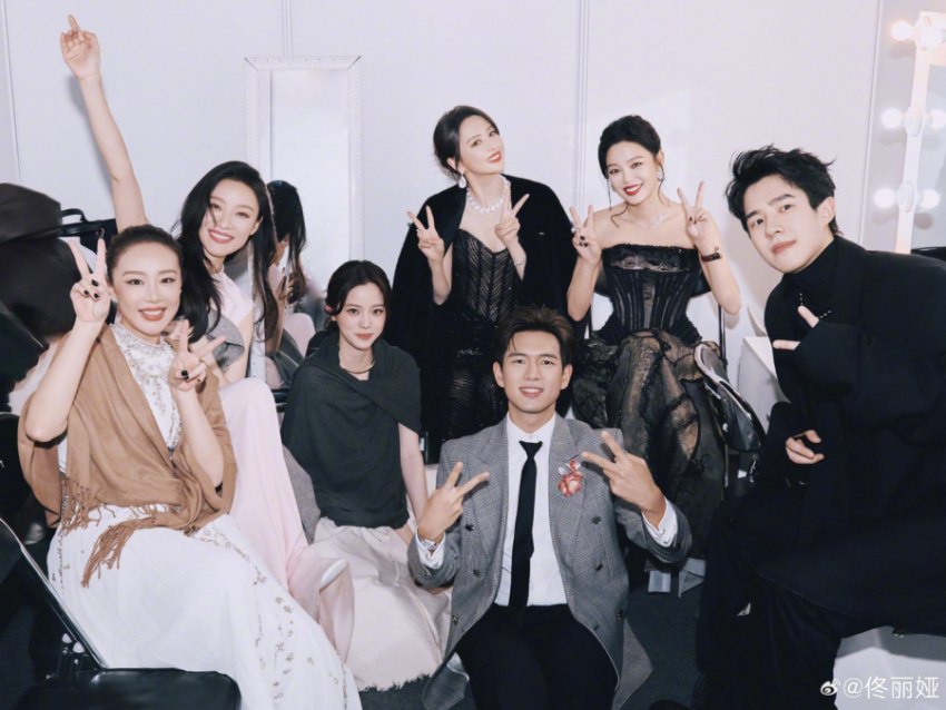 Zhao Li Ying, Chen Zhe Yuan, Bai Lu, Dylan Wang ve daha fazlası Weibo Ödülleri 2024’te kazandı