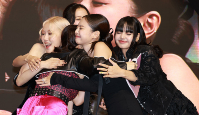 BLACKPINK’ten Rosé, 28. doğum gününü üyelerden gelen içten mesajlarla kutladı