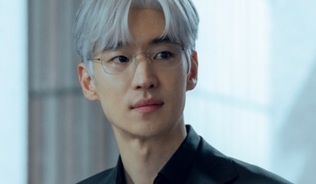 Lee Je Hoon, The Art of Negotiation dizisindeki benzersiz saç stili hakkında konuştu