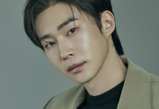 Mu Jin Sung, 2PM’den Lee Jun Ho ve Kim Min Ha ile ‘Typhoon Boss’ adlı yapımda yer alacak