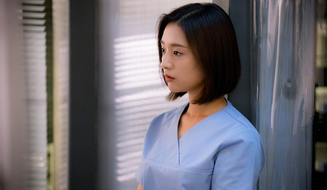 Kim Ji Won, ‘Revenant’ yönetmeni tarafından yönetilecek yeni tıbbi K-drama’da başrol oynamak için görüşmelerde bulunuyor