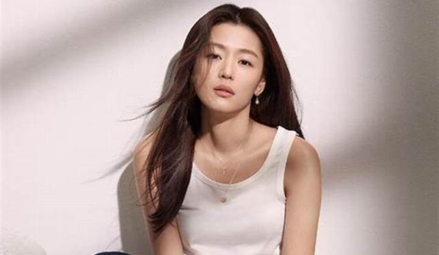 Go Soo’nun, Jun Ji Hyun’un yeni filmi ‘Colony’de kısa bir cameo görünümü yapacağı bildiriliyor