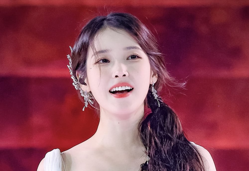 IU, ‘Solcu IU’ Tartışmasına Yanıt Verdi: “Neden Sadece Ben?’ Diye Hiç Düşünmedim”