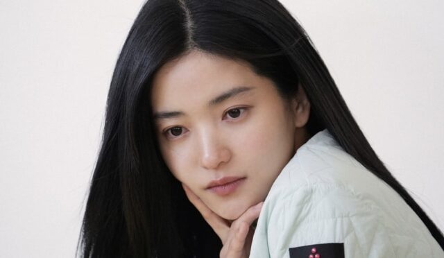 Kim Tae Ri, İtalyan Moda Markası İçin Kamera Arkası Görsellerde Zarafetiyle Göz Kamaştırdı