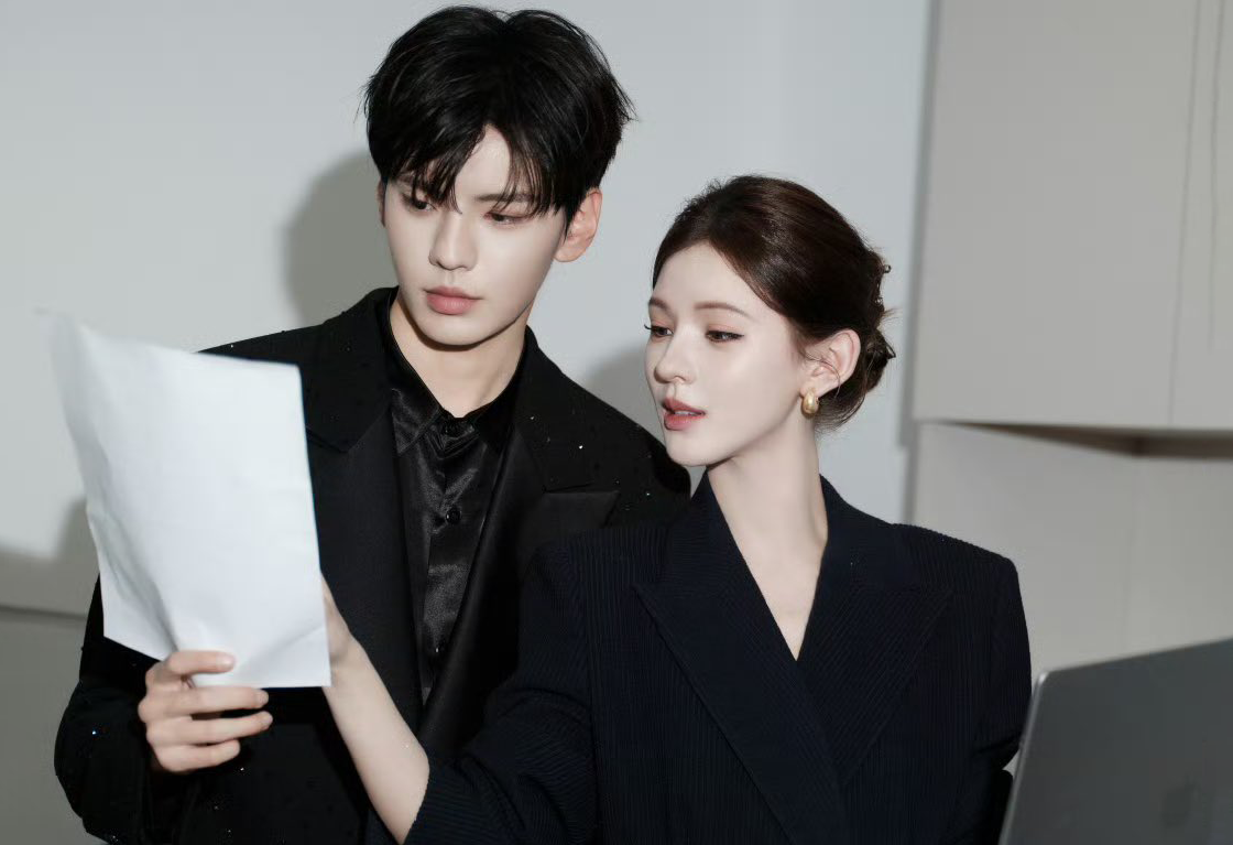 Zhang Yuxi ve Bi Wenjun’dan Yeni Romantik Dizi: “Deep Affection Egos”