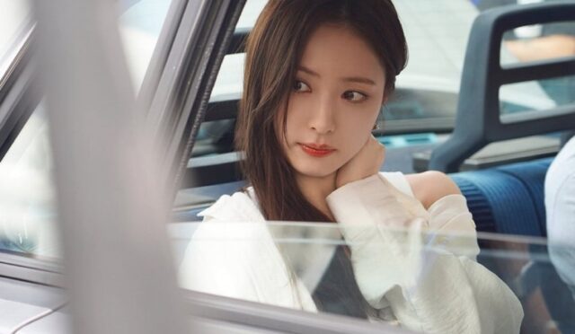 Shin Se Kyung, BTS’ten Jin’in klibinde zamansız güzelliğiyle büyüledi