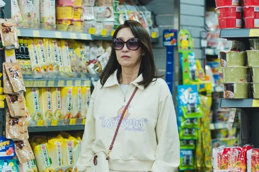 Nam Ki Ae, “Salon De Holmes” Dizisinde Mahalle Dedikodularını Bilen İçeriden Biri Rolünde!