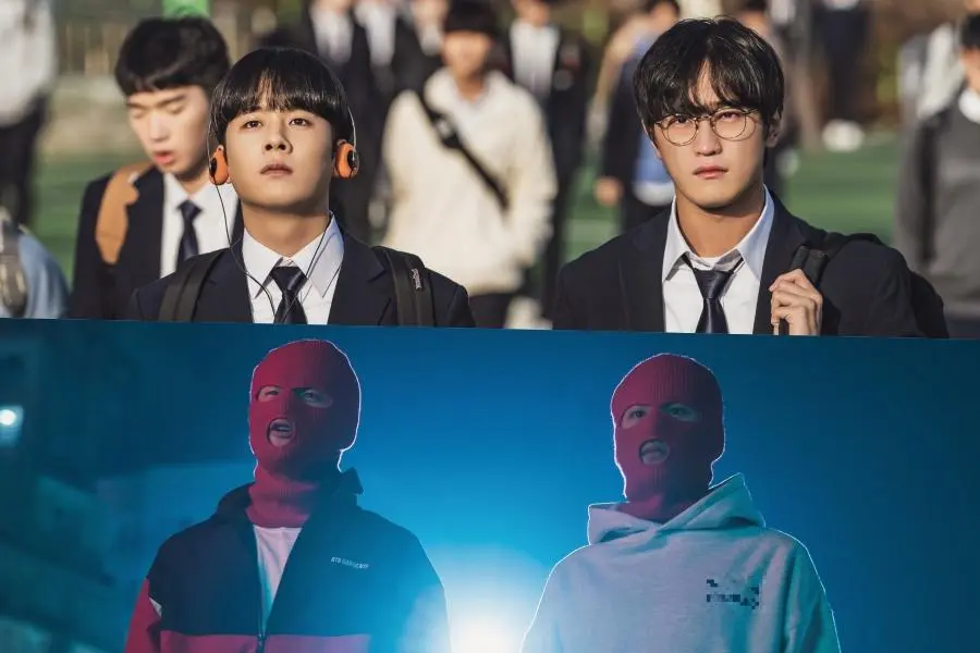 Lee Jung Ha ve Kim Do Wan, “ONE : High School Heroes” Dizisinde Okul Zorbalığına Karşı Maskeli Savaşçılara Dönüşüyor