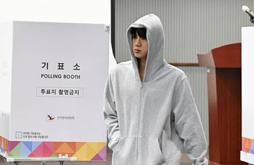 BTS’ten Jin, Başkanlık Seçiminde Oy Kullanırken Tarafsız Giyim Tarzıyla Övgü Aldı