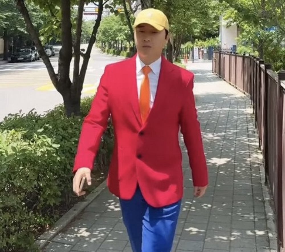Lee Sang Ho’nun Seçim Günü İçin Hazırladığı “Tarafsız Görünüşü” Hem Güldürdü Hem Alkış Aldı