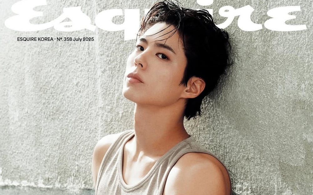 Park Bo Gum, ‘Esquire Korea’nın Temmuz Sayısı Kapağında Şıklığıyla Göz Kamaştırıyor