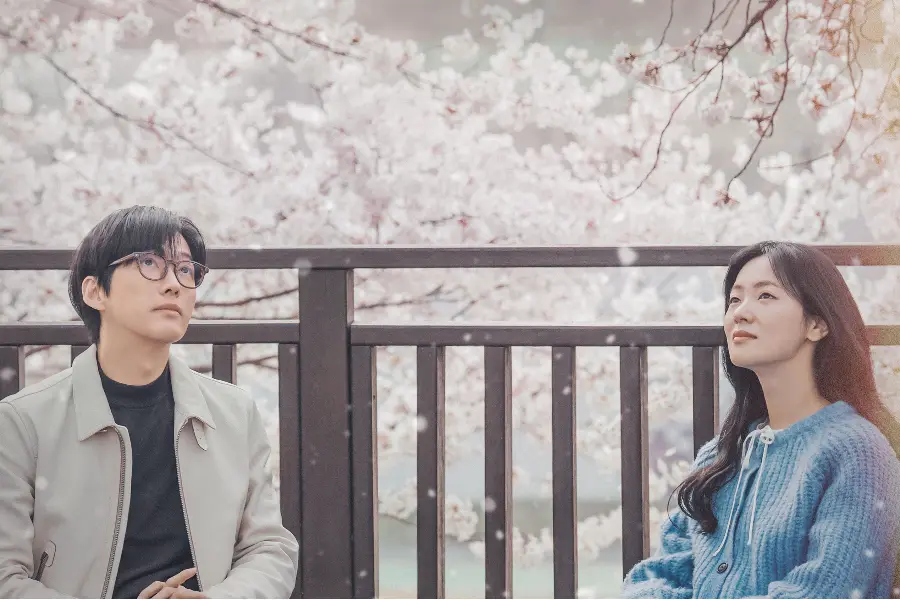 Namkoong Min ve Jeon Yeo Been, Yeni Drama “Our Movie”nin Özel Afişlerinde Her Anın Kıymetini Biliyor