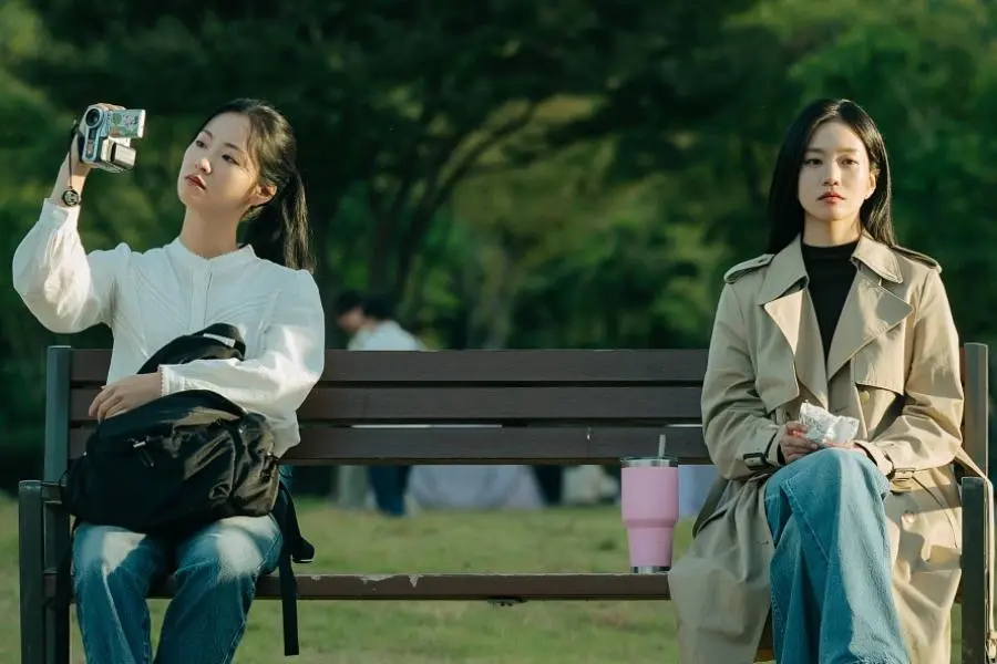 SBS’nin yakında başlayacak dizisi “Our Movie,” Jeon Yeo Been ve Lee Seol arasındaki karmaşık ilişkiye bir bakış sundu!