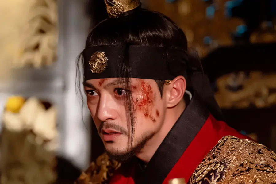 Kim Ji Hun “The Haunted Palace” Dizisinde Ölümcül Bir Ruhun Kontrolüne Yeniden Giriyor