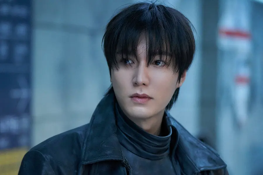 Lee Min Ho, “Omniscient Reader” Filminde Yeniden Başlama Gücüne Sahip Bir Roman Kahramanına Hayat Veriyor