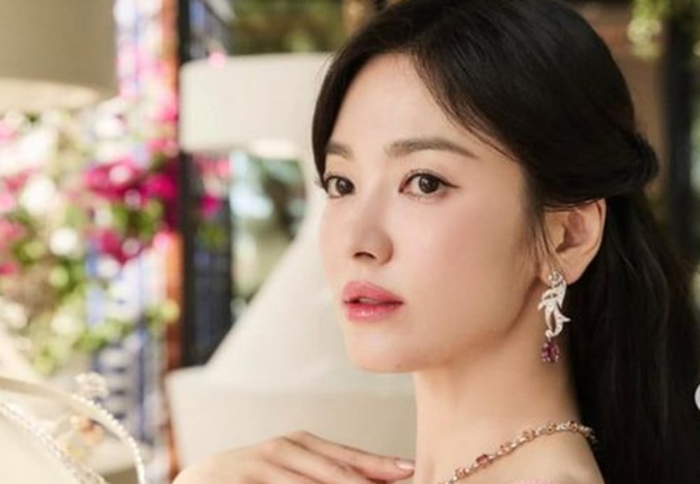 Song Hye Kyo Rekorları Yine Kırdı, Tanrıça Gibi Görünüyor
