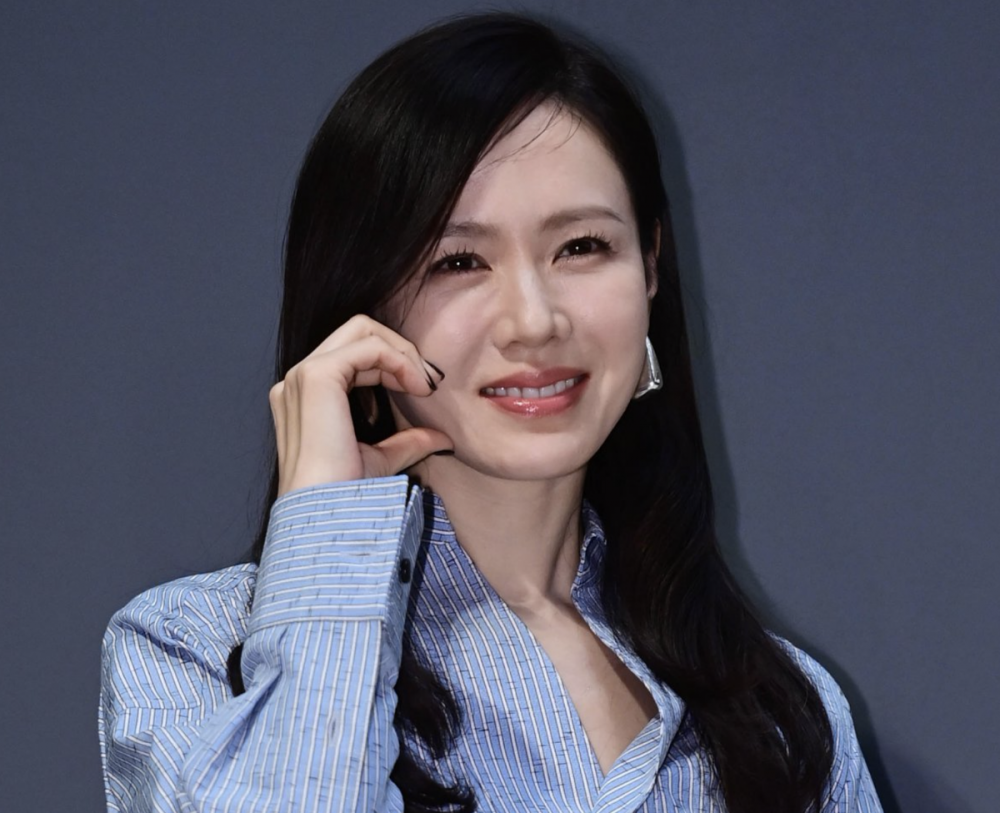 Netflix, Son Ye Jin ve Jo Yu Ri’nin Başrollerinde Olduğu Yeni Dizisi ‘Variety’yi Onayladı